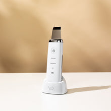 Load image into Gallery viewer, Essia | Ultrasonic Lifting & Exfoliating Wand